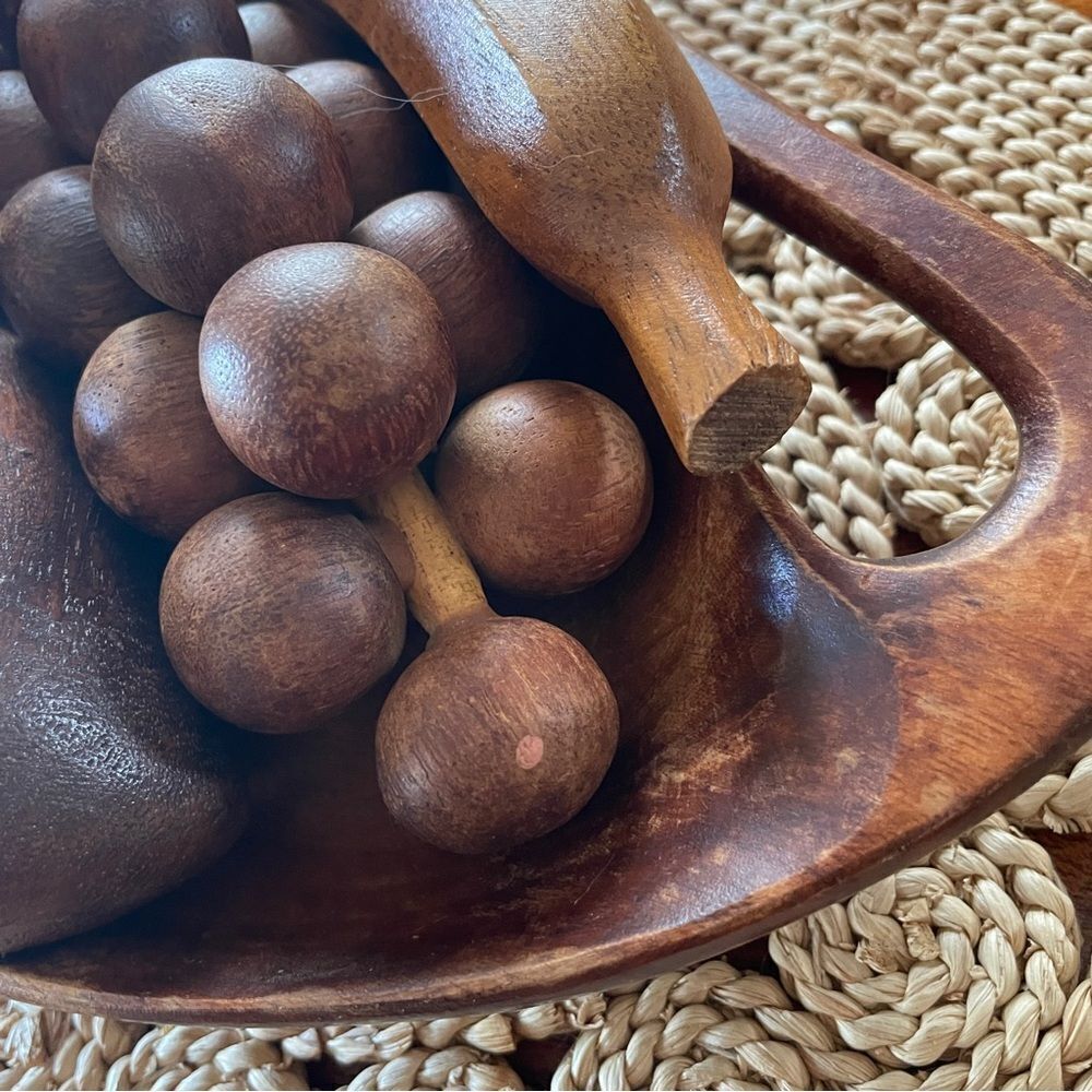 Vintage MCM Wooden Monkey Pod 10 Piece Fruit and Leaf Shaped Bowl Set - Picture 5 of 15